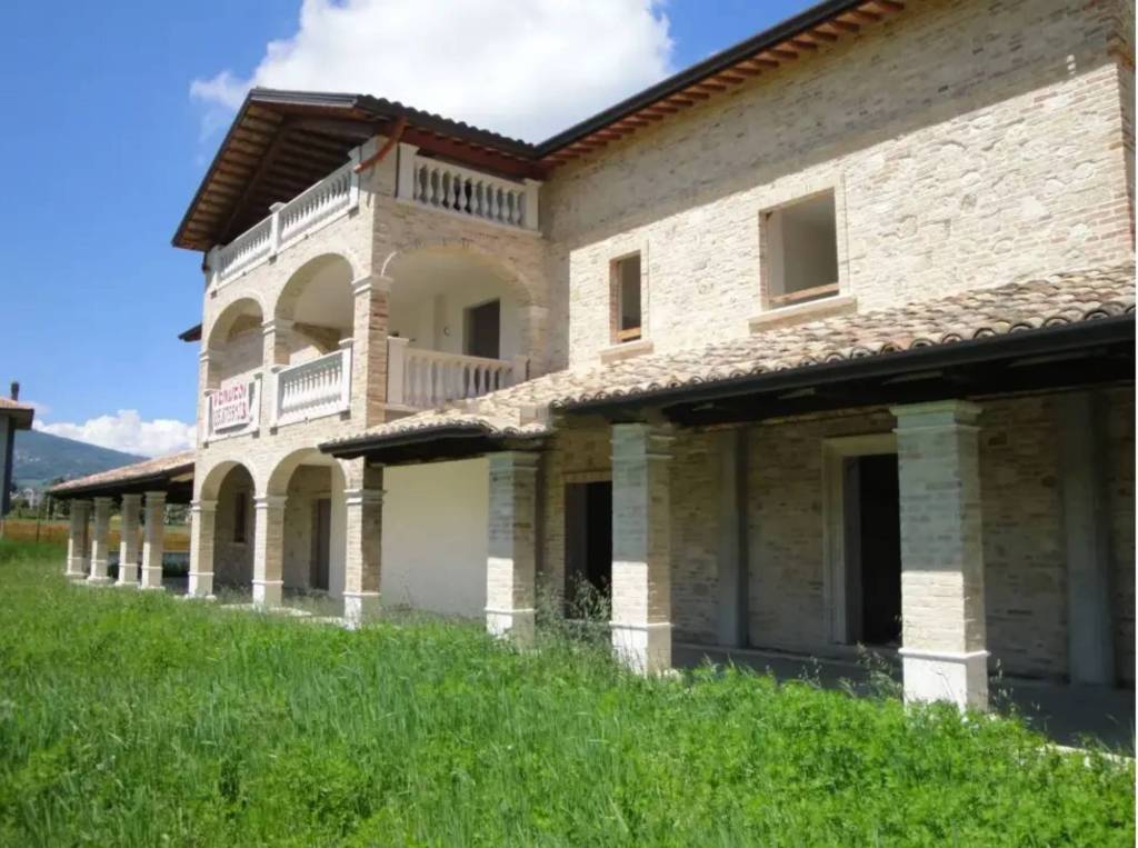 casa indipendente in vendita a Folignano in zona Piane di Morro