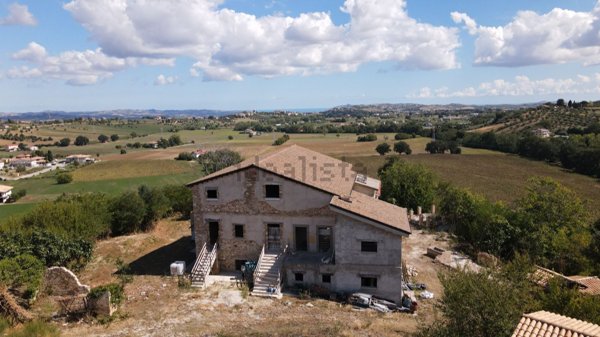 casa indipendente in vendita a Folignano in zona Piane di Morro