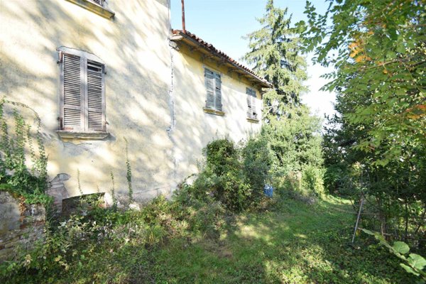 casa indipendente in vendita a Folignano