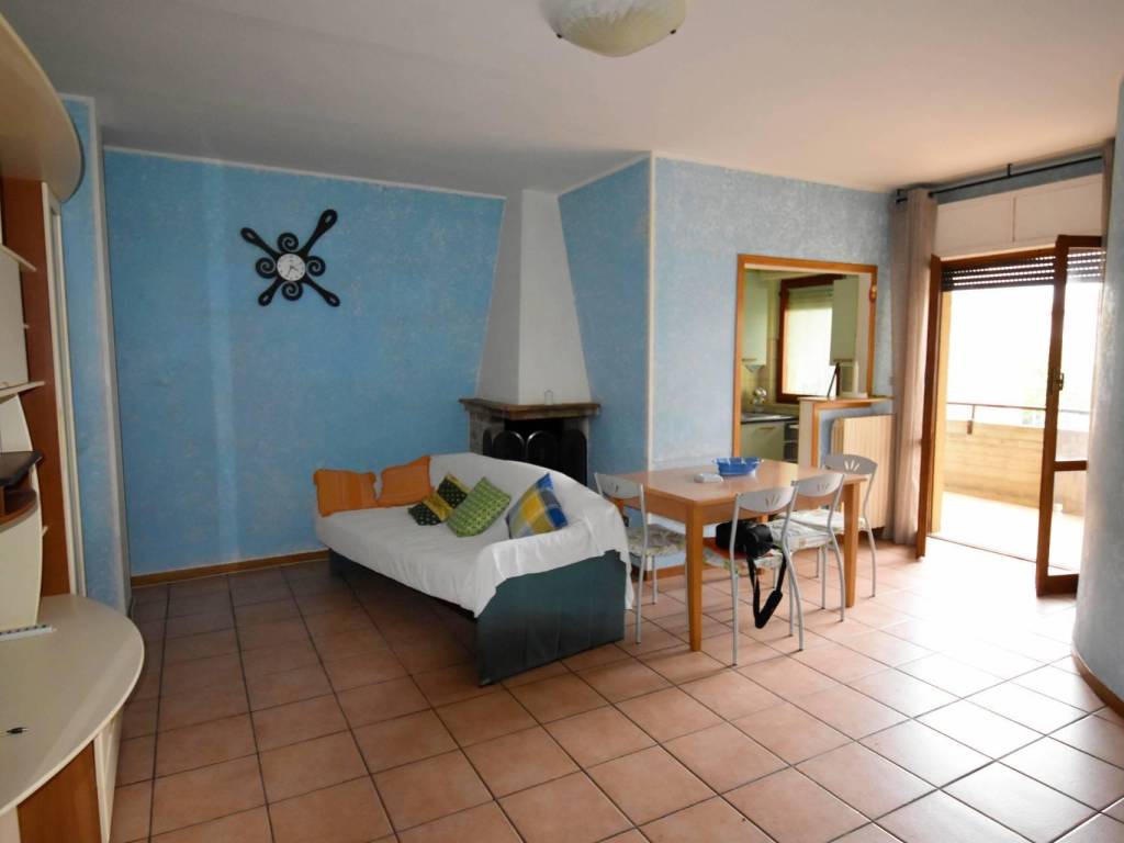 appartamento in vendita a Folignano in zona Castel Folignano