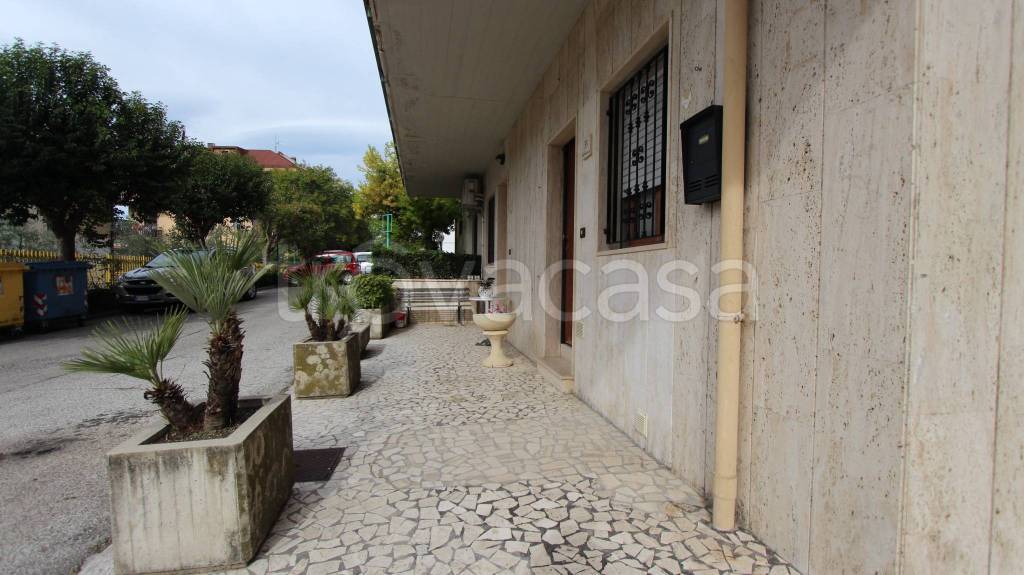 appartamento in vendita a Folignano in zona Villa Pigna