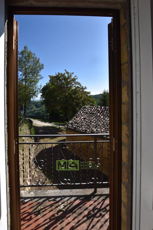 intera palazzina in vendita a Force in zona Quinzano