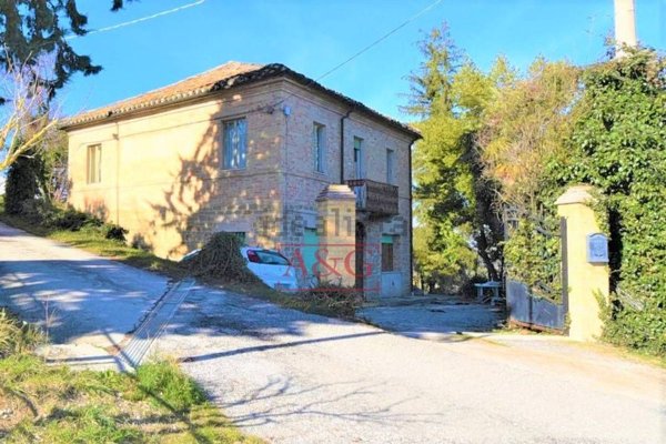 casa indipendente in vendita a Force in zona Quinzano