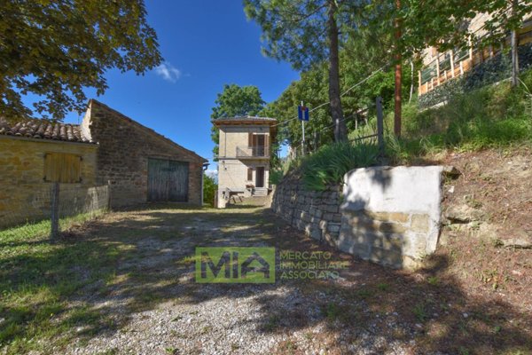 intera palazzina in vendita a Force in zona Quinzano