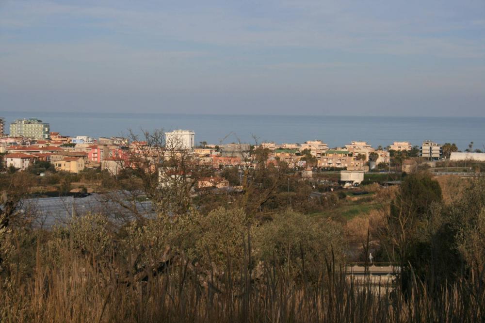 terreno edificabile in vendita a Grottammare