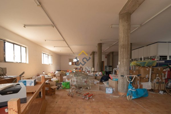locale commerciale in vendita a Grottammare
