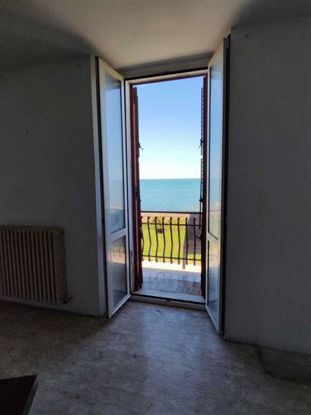 casa indipendente in vendita a Grottammare