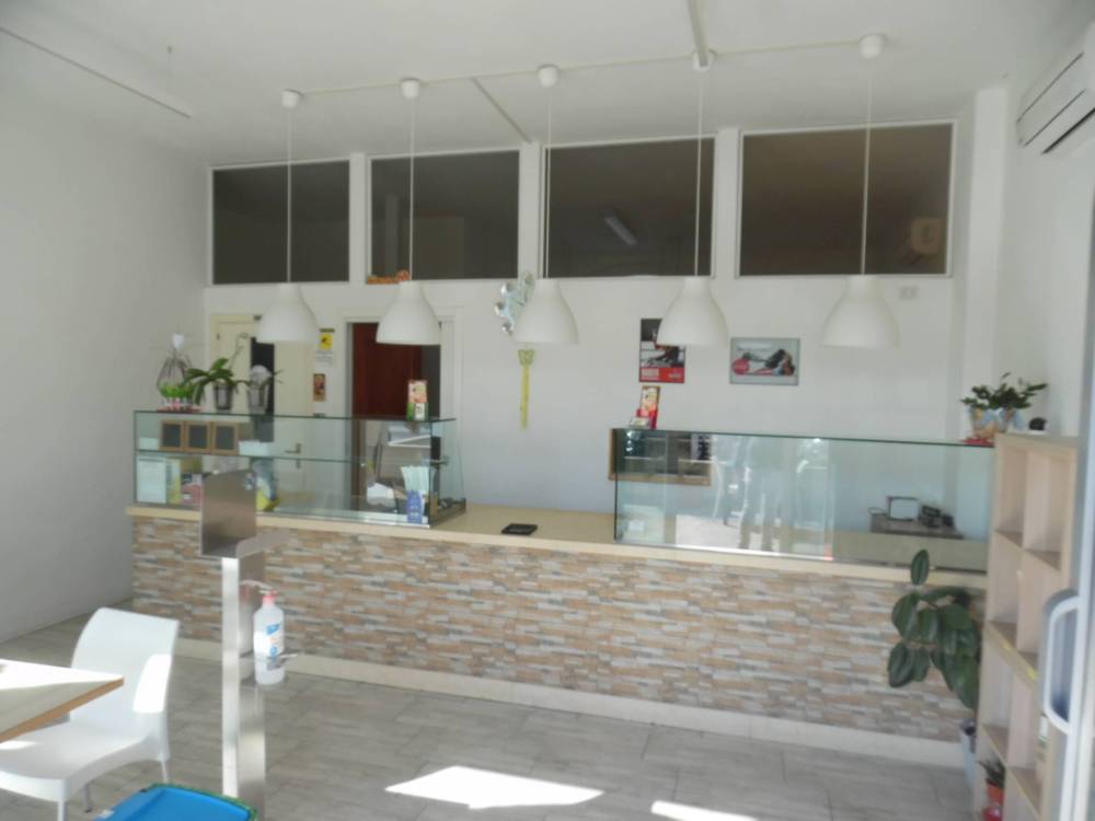 negozio in vendita a Grottammare