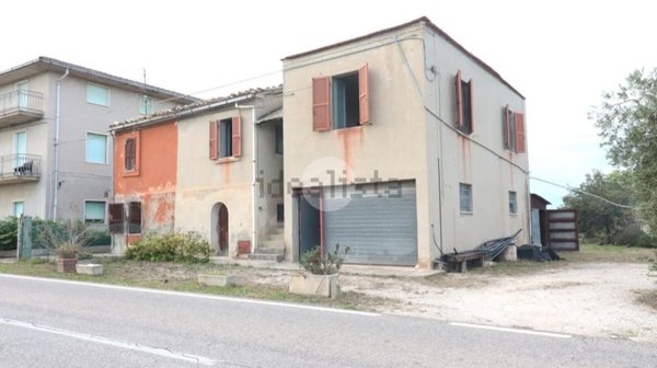 casa indipendente in vendita a Grottammare