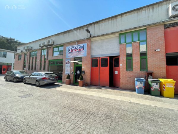 locale commerciale in vendita a Grottammare