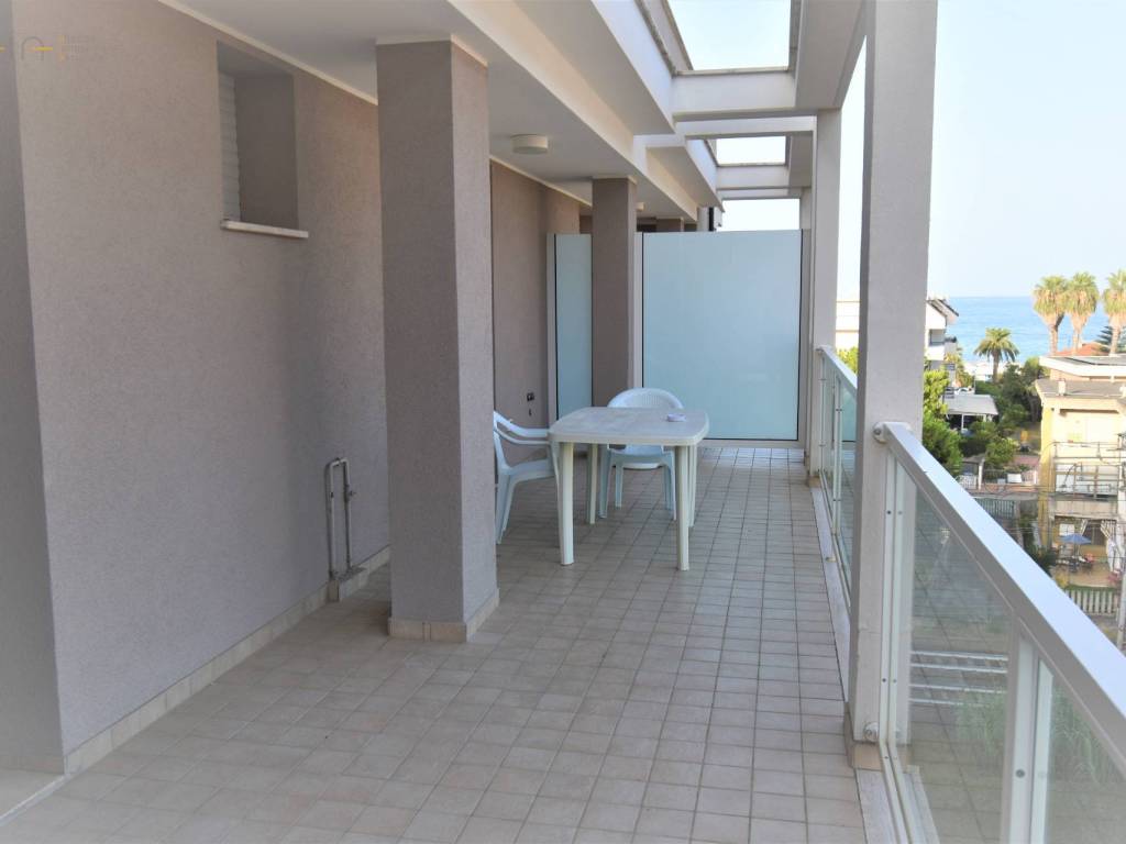 negozio in vendita a Grottammare