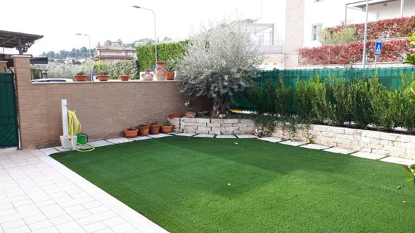 casa indipendente in vendita a Grottammare in zona Ischia