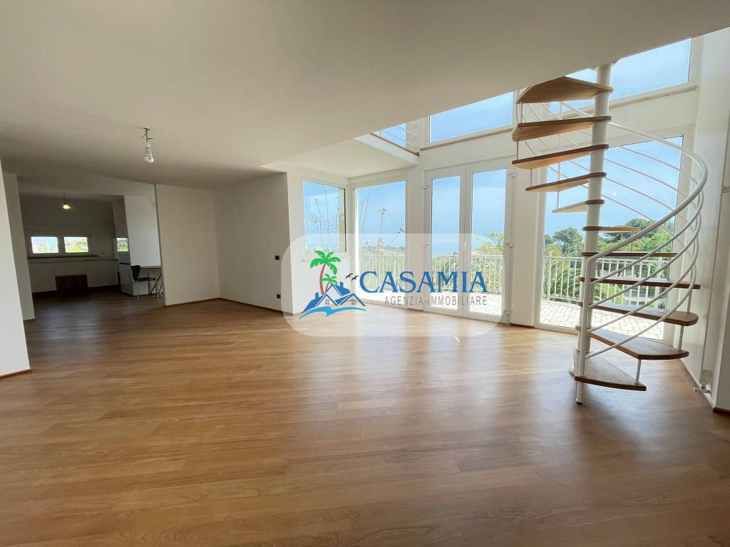 casa indipendente in vendita a Grottammare