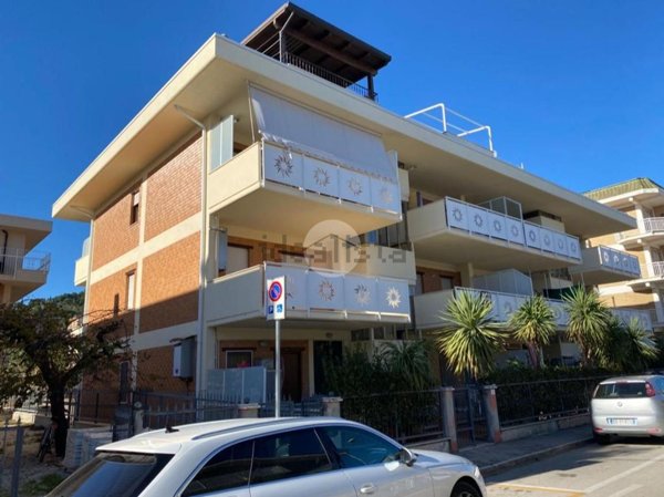 appartamento in vendita a Grottammare in zona Ischia