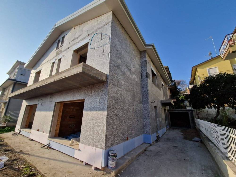 casa indipendente in vendita a Grottammare