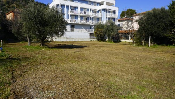 negozio in vendita a Grottammare in zona Ischia