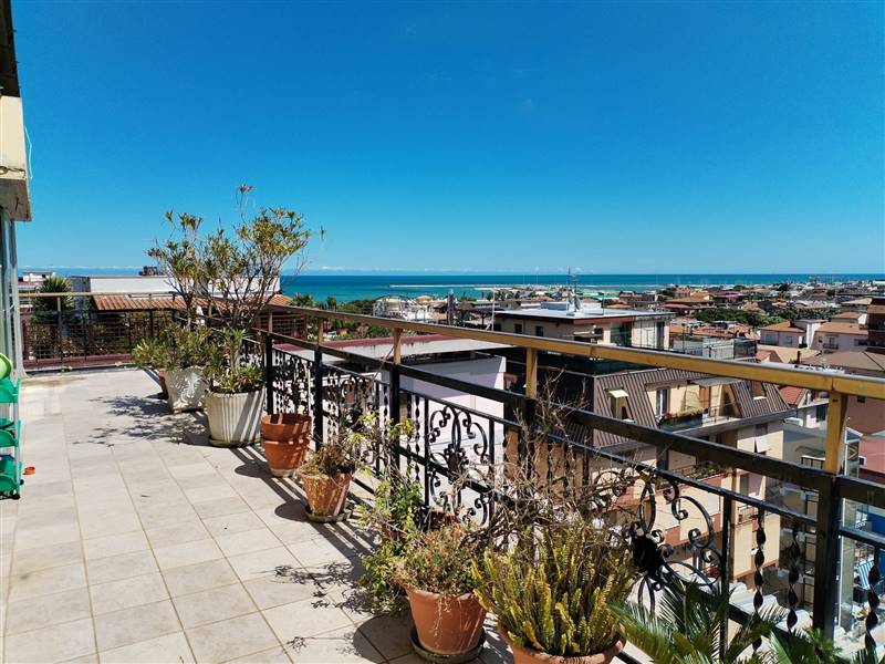 appartamento in vendita a Grottammare in zona Ischia