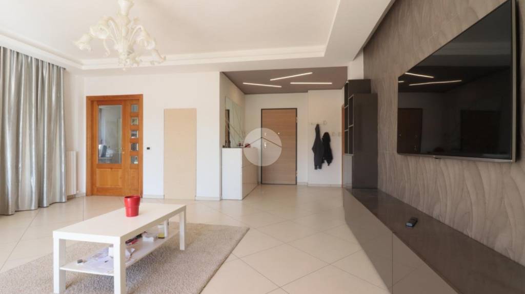 casa indipendente in vendita a Grottammare