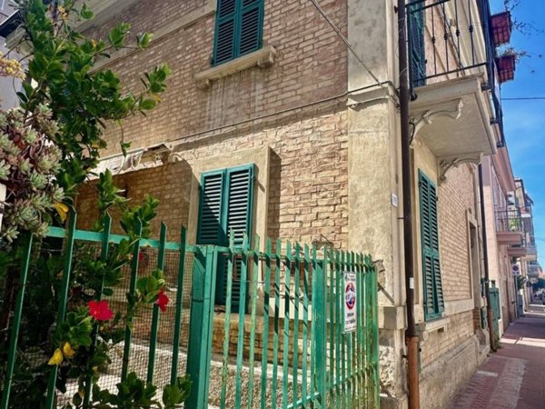casa indipendente in vendita a Grottammare