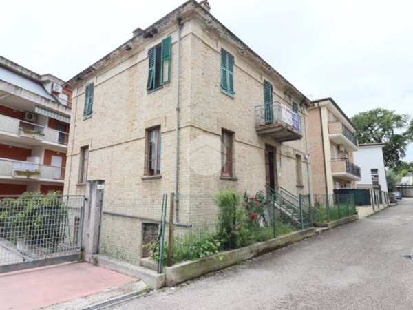 casa indipendente in vendita a Grottammare