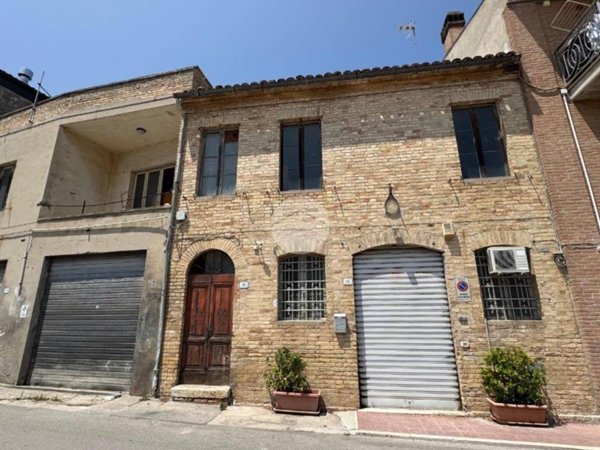 casa indipendente in vendita a Grottammare