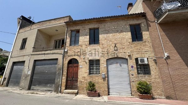 quadrivano in vendita a Grottammare