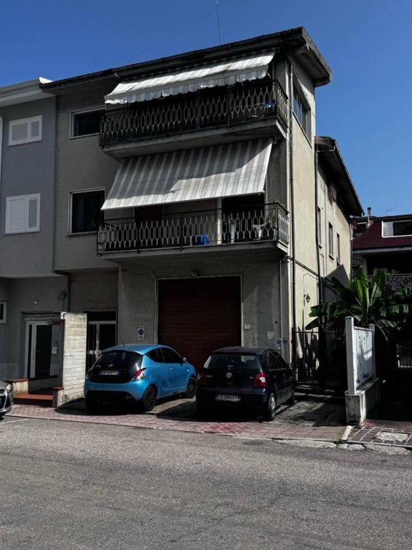 casa indipendente in vendita a Grottammare