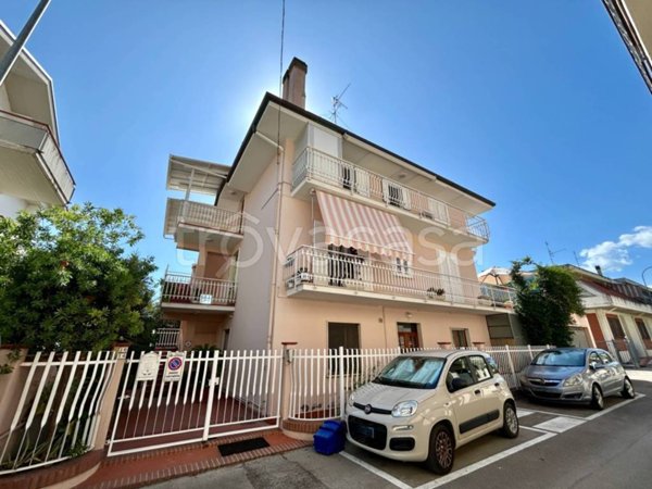 appartamento in vendita a Grottammare in zona Ischia