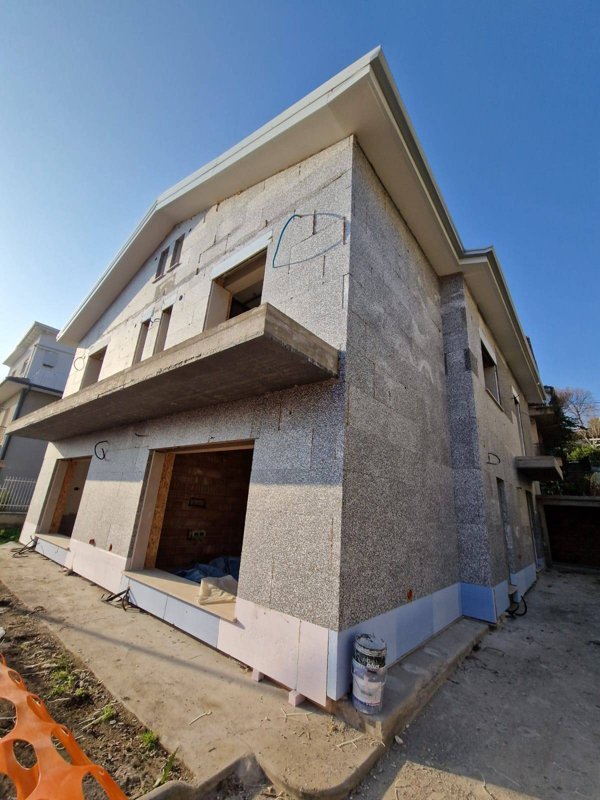 casa indipendente in vendita a Grottammare