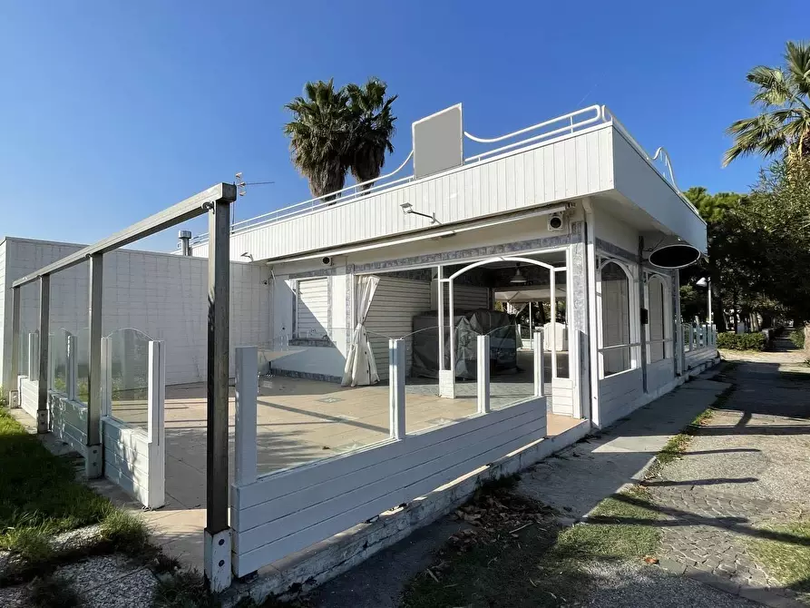 locale commerciale in vendita a Grottammare