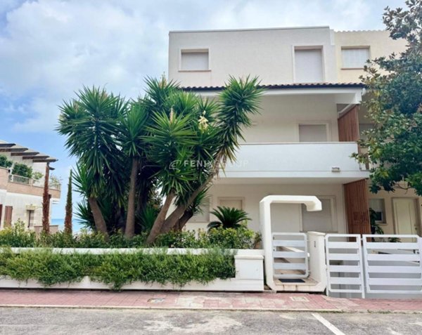 casa indipendente in vendita a Grottammare