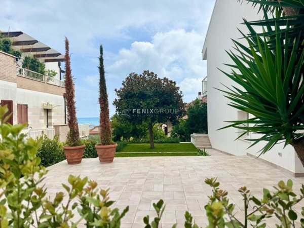 casa indipendente in vendita a Grottammare