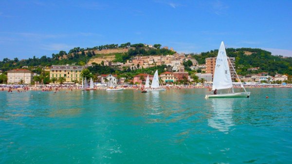 negozio in vendita a Grottammare