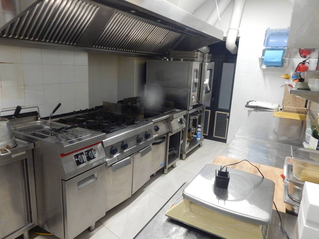 negozio in vendita a Grottammare