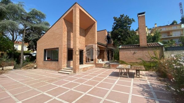 casa indipendente in vendita a Grottammare