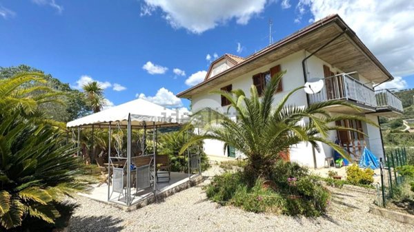 casa indipendente in vendita a Grottammare