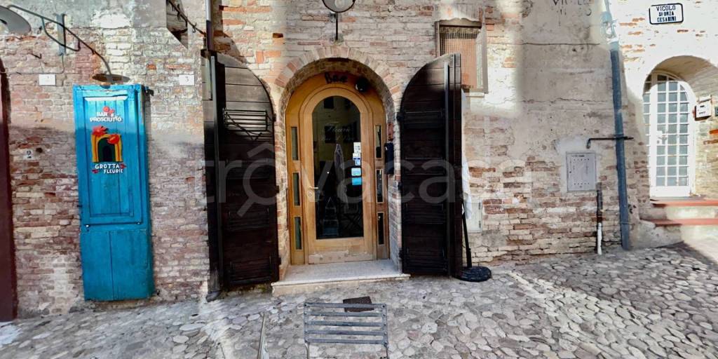 negozio in vendita a Grottammare