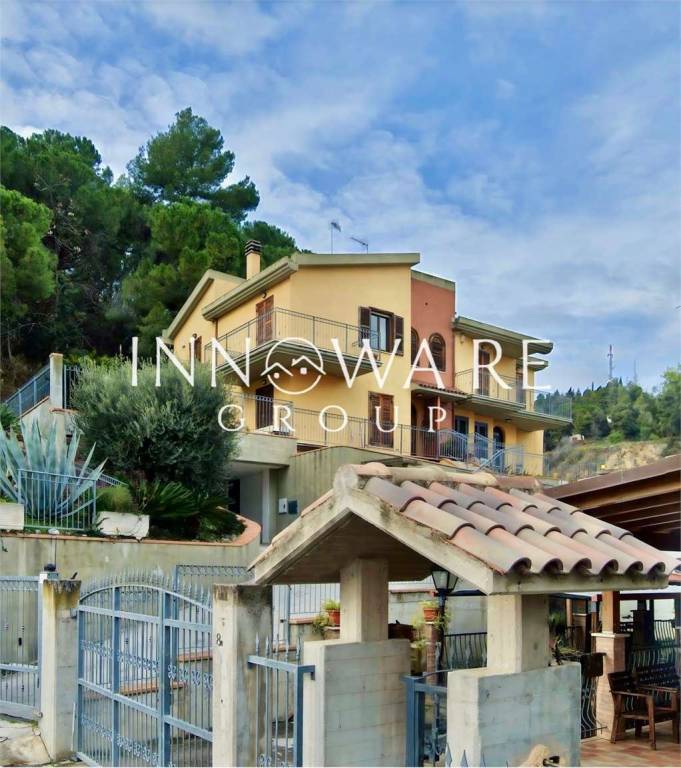 casa indipendente in vendita a Grottammare