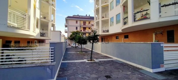 locale di sgombero in vendita a Grottammare