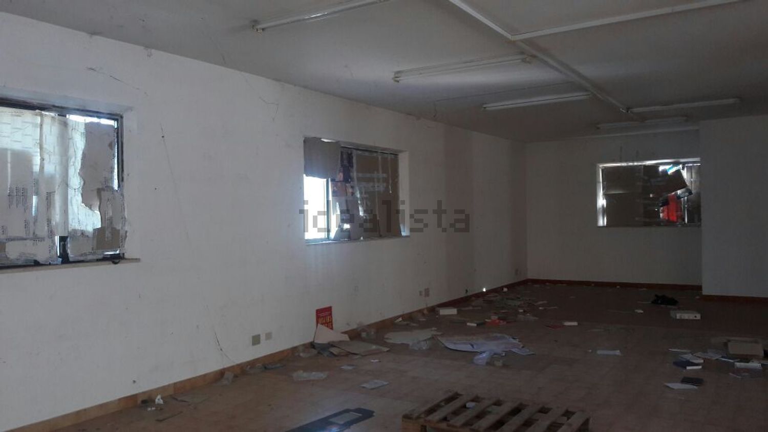 locale di sgombero in vendita a Grottammare