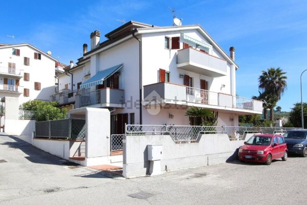 casa indipendente in vendita a Grottammare