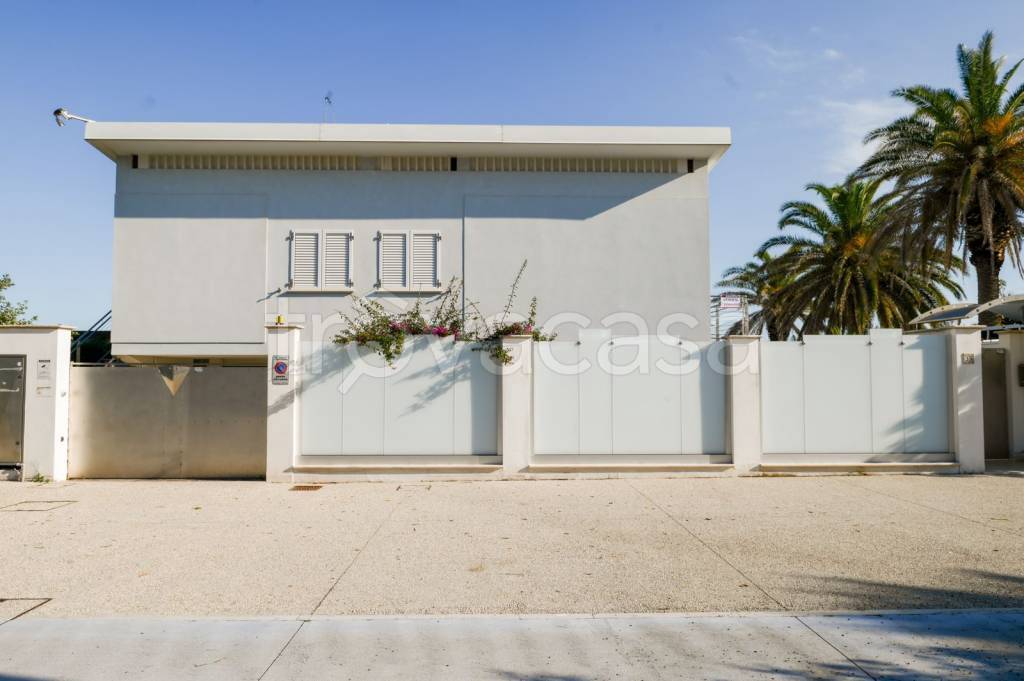 casa indipendente in vendita a Grottammare