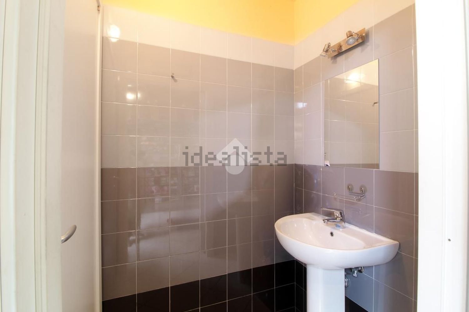 locale commerciale in vendita a Grottammare