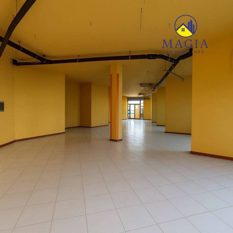 negozio in vendita a Grottammare