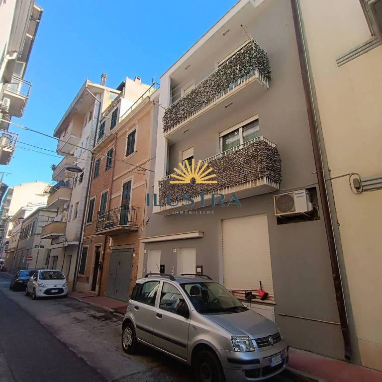 casa indipendente in vendita a Grottammare