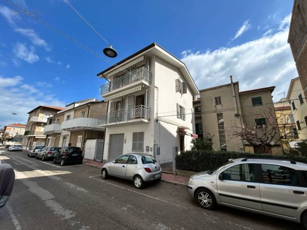 casa indipendente in vendita a Grottammare