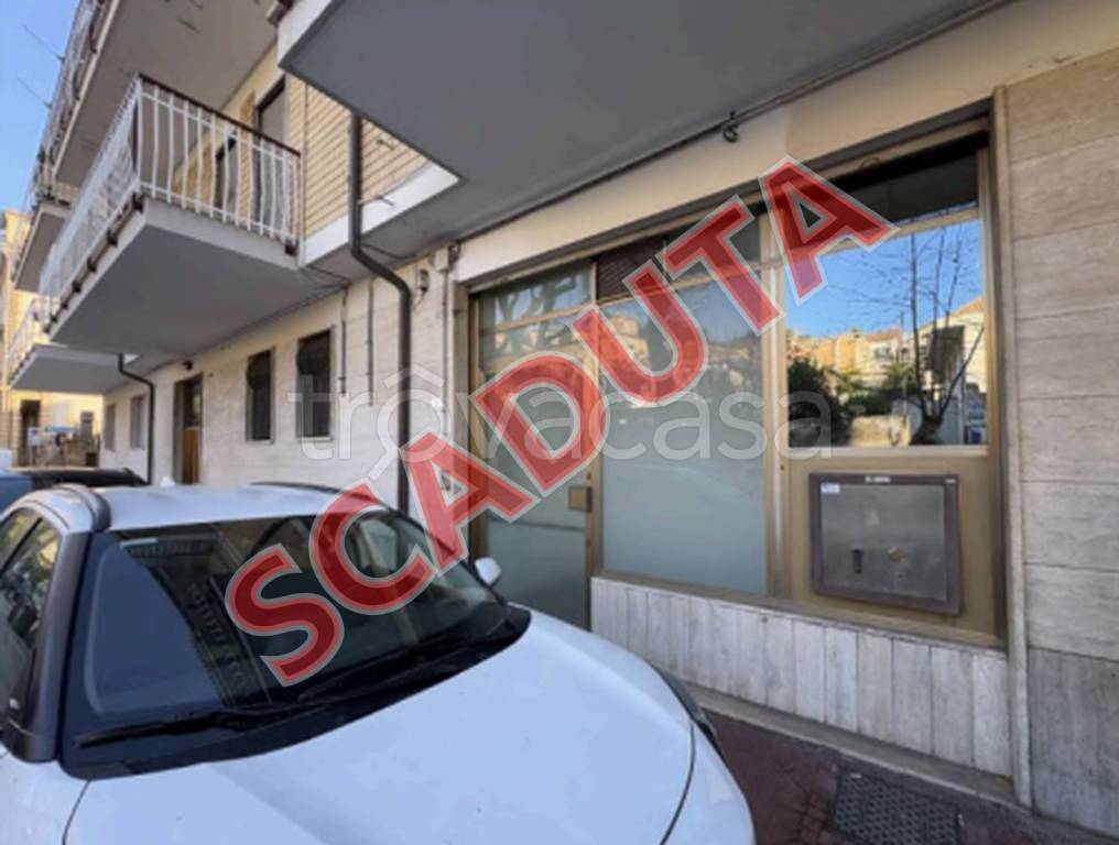 negozio in vendita a Grottammare