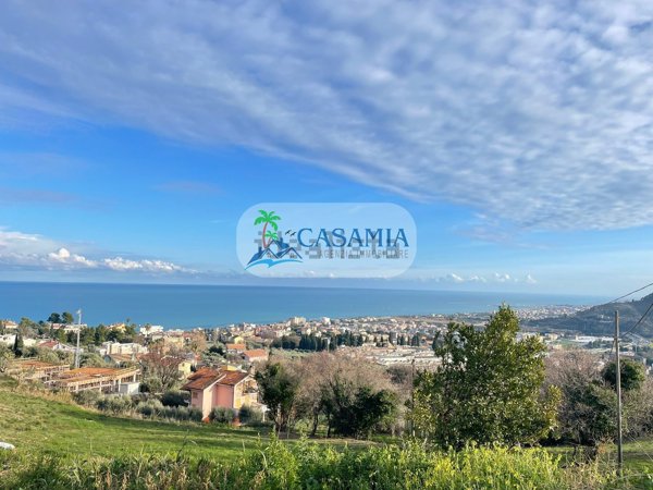 terreno edificabile in vendita a Grottammare