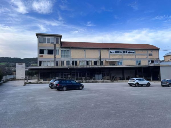 capannone in vendita a Grottammare