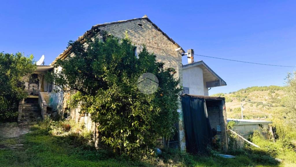 casa indipendente in vendita a Grottammare